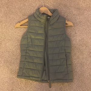 Green puffer vest from Amazon